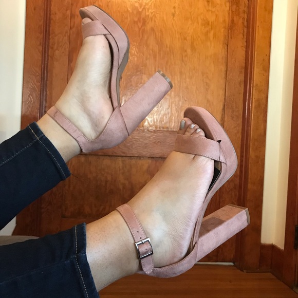 Forever 21 Shoes - New Open Toe Mauve Chunky heel last one!!